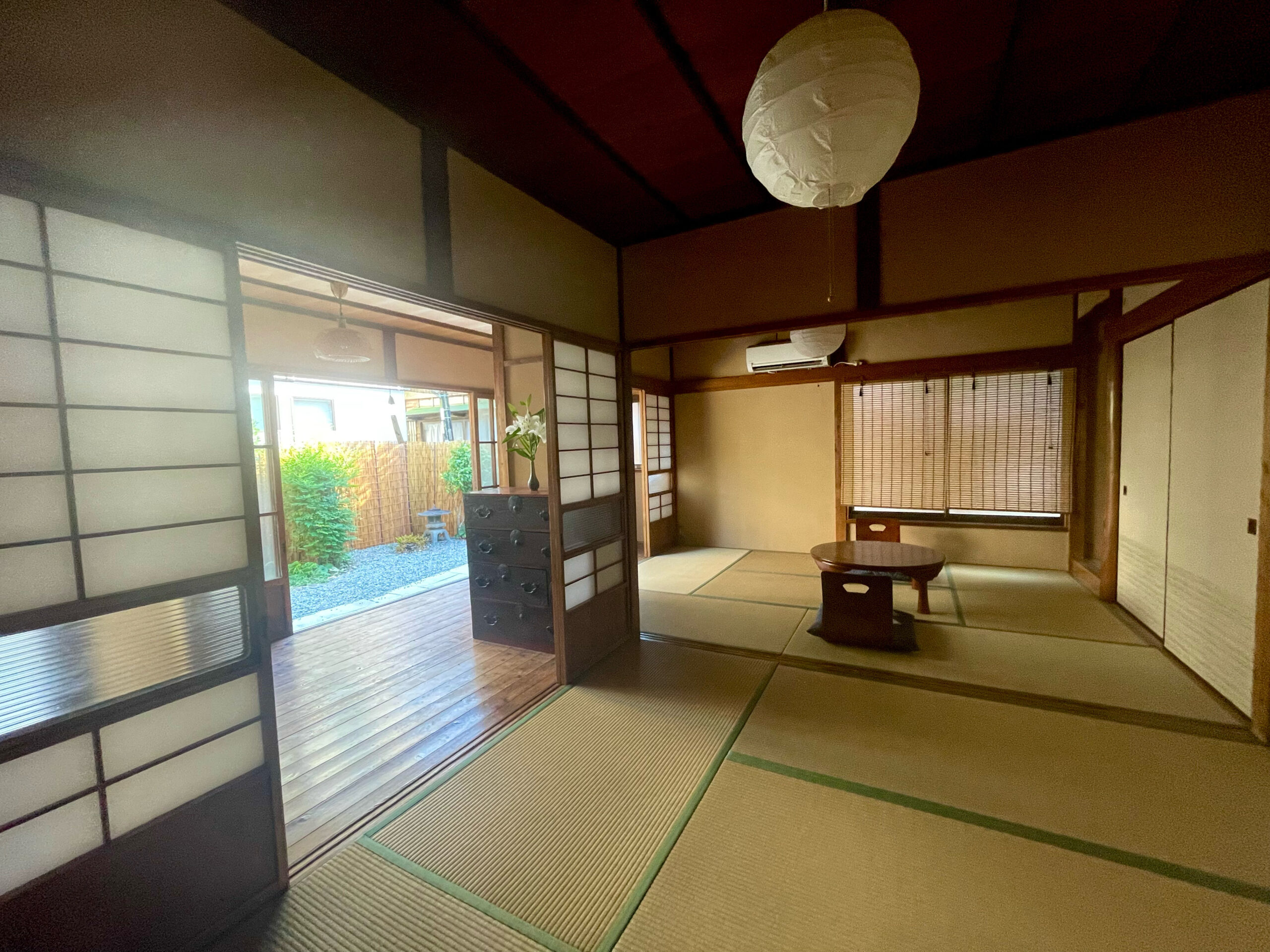 古民家の宿鎌倉楽庵　和室１階　縁側